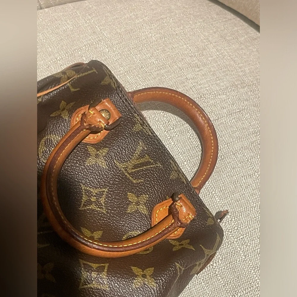 Authentic Vintage Louis Vuitton speedy mini hl monogram canvas bag